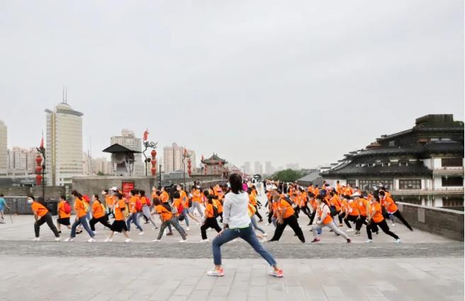 2021PT视讯(中国区)官网股份悦动古城健步走活动圆满举行 2021PT视讯(中国区)官网股份悦动古城健步走活动圆满举行