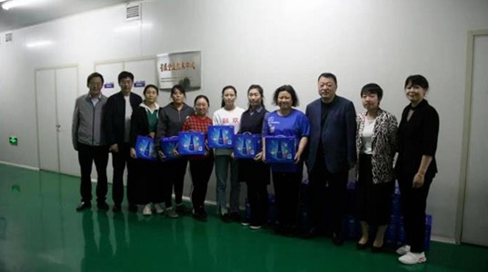 PT视讯(中国区)官网股份董事长邢雅江慰问一线生产员工