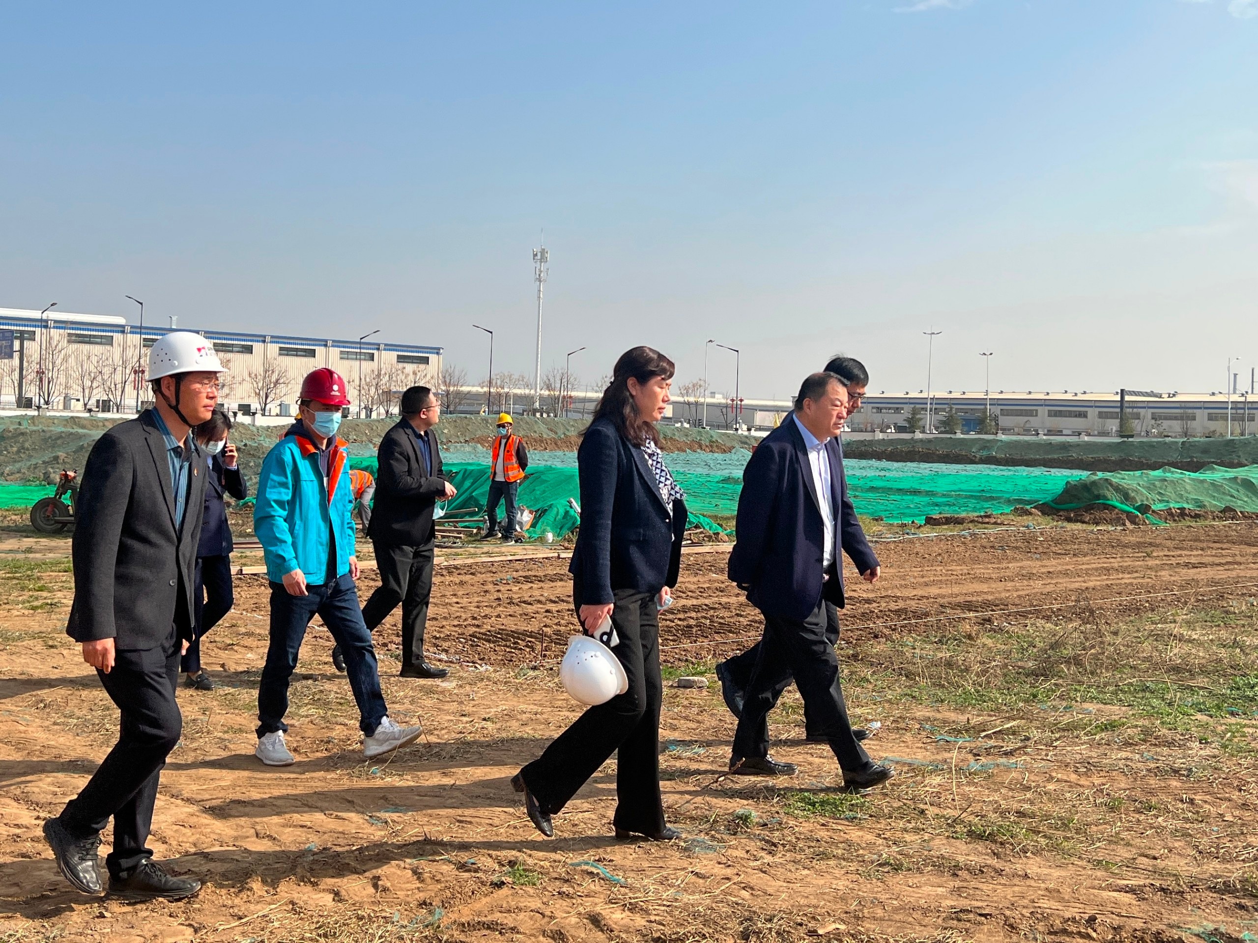 西安高新区观摩团走进PT视讯(中国区)官网股份制药厂搬迁扩建项目