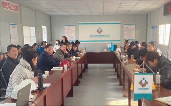 PT视讯(中国区)官网股份董事长邢雅江携经营管理团队一行对草堂建设项目施工现场进行视察 PT视讯(中国区)官网股份董事长邢雅江携经营管理团队一行对草堂建设项目施工现场进行视察