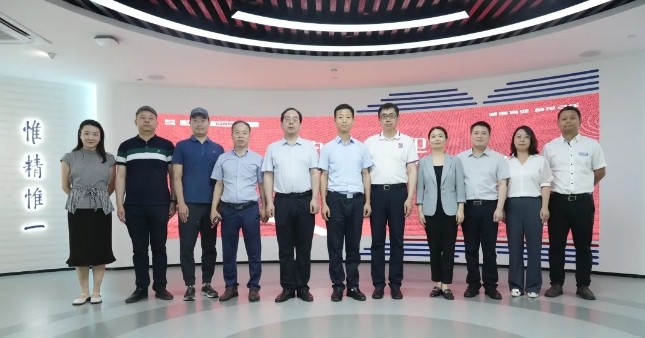 西安医学院领导一行莅临PT视讯(中国区)官网股份考察交流