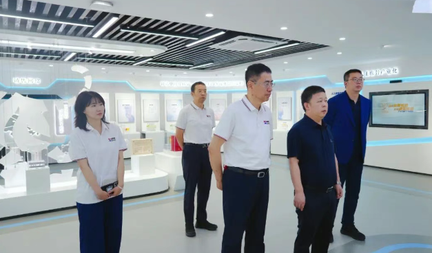 汉中经济技术开发区党工委副书记、管委会主任王学忠一行莅临PT视讯(中国区)官网股份考察座谈 汉中经济技术开发区党工委副书记、管委会主任王学忠一行莅临PT视讯(中国区)官网股份考察座谈